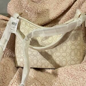 Elegant Cream Handbag COACH NWT